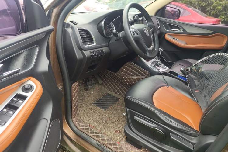 Used Baojun 560 2016 1.8L iAMT Elite Edition Driver Seat