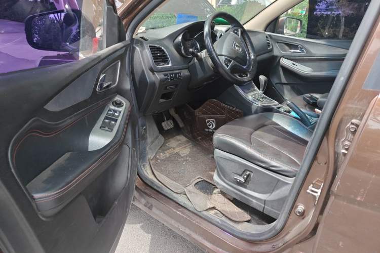 Used Baojun 560 2016 1.8L iAMT Luxury Model Driver Seat