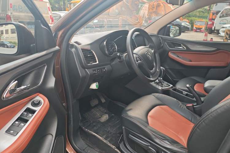 Used Baojun 560 2016 1.8L iAMT Elite Edition Driver Seat