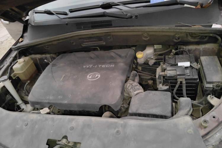 Used Baojun 560 2016 1.8L Manual Elite Edition Engine Bay
