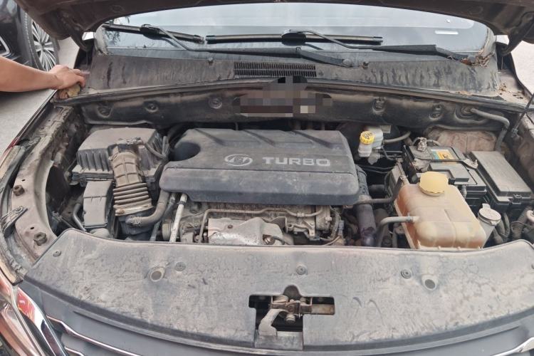 Used Baojun 560 2016 1.5T Manual Luxury Model Engine Bay