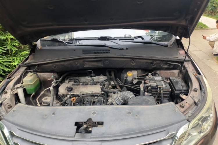 Used Baojun 560 2016 1.8L Manual Value Edition Engine Bay