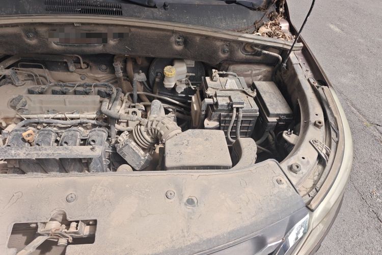 Used Baojun 560 2016 1.8L iAMT Luxury Model Engine Bay Left