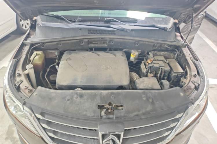 Used Baojun 560 2016 1.8L Manual Luxury Edition Engine Bay