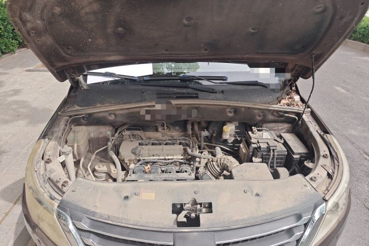 Used Baojun 560 2016 1.8L iAMT Luxury Model Engine Bay