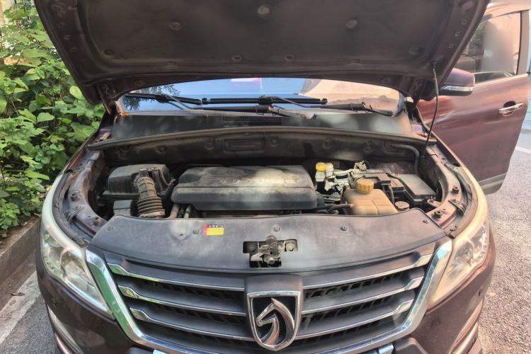 Used Baojun 560 2016 1.5T Manual Luxury Model Engine Bay