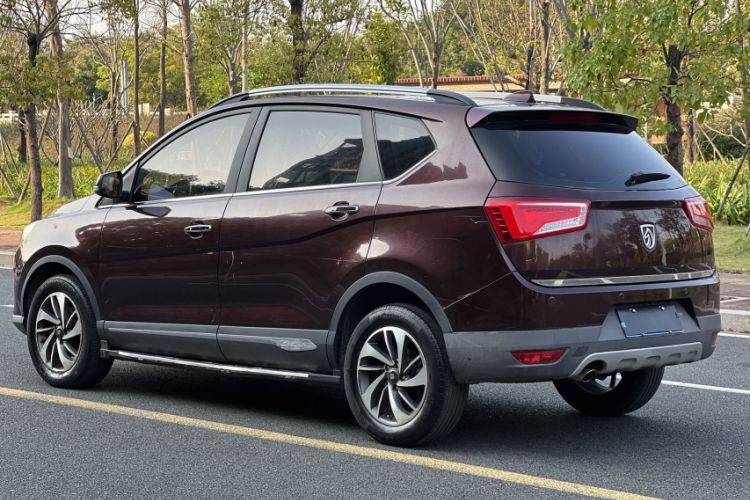 Used Baojun 560 2016 1.8L Manual Luxury Edition Exterior 2