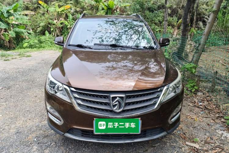Used Baojun 560 2016 1.8L Manual Luxury Edition Front