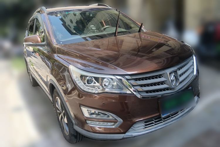 Used Baojun 560 2016 1.8L Manual Luxury Edition Front Right 45 Deg