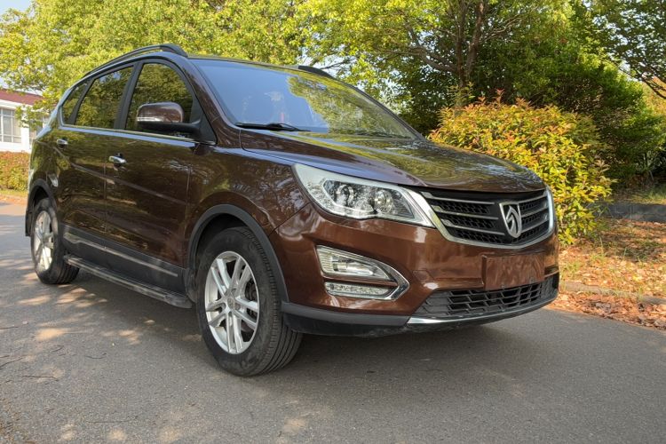 Used Baojun 560 2016 1.8L Manual Elite Edition Front Right 45 Deg