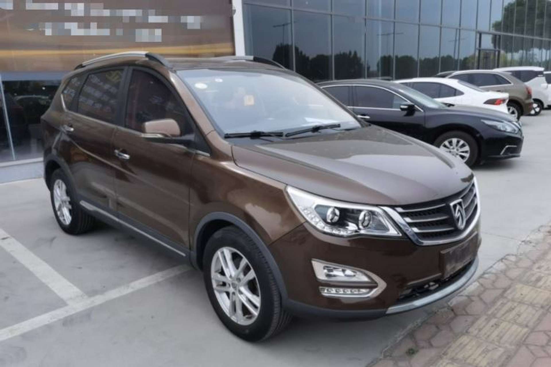 Used Baojun 560 2016 1.8L iAMT Elite Edition Front Right 45 Deg
