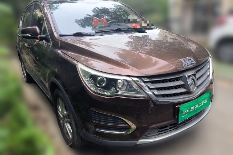 Used Baojun 560 2016 1.8L Manual Value Edition Front Right 45 Deg