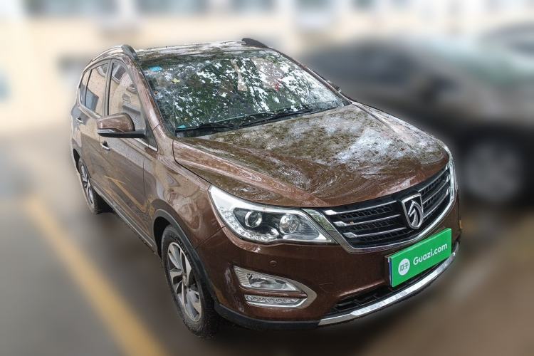 Used Baojun 560 2016 1.8L iAMT Luxury Model Front Right 45 Deg