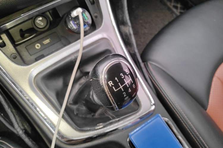 Used Baojun 560 2016 1.8L Manual Elite Edition Gear Lever