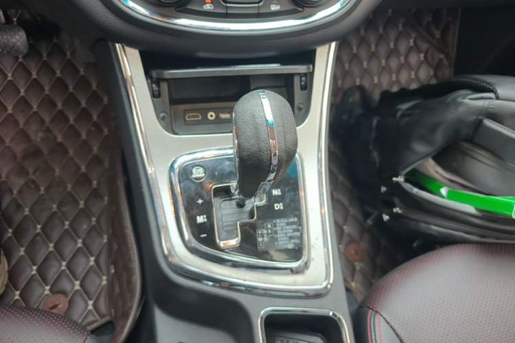 Used Baojun 560 2016 1.8L iAMT Luxury Model Gear Lever