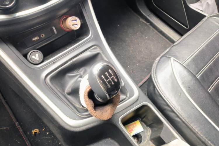 Used Baojun 560 2016 1.8L Manual Value Edition Gear Lever