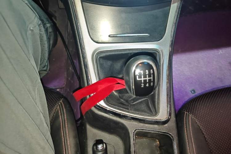 Used Baojun 560 2016 1.8L Manual Luxury Edition Gear Lever