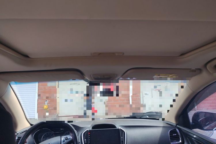 Used Baojun 560 2016 1.5T Manual Luxury Model Headliner