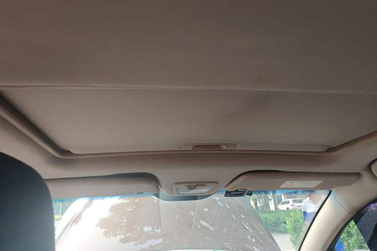 Used Baojun 560 2016 1.8L iAMT Luxury Model Headliner