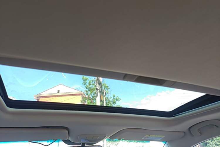 Used Baojun 560 2016 1.5T Manual Luxury Model Headliner
