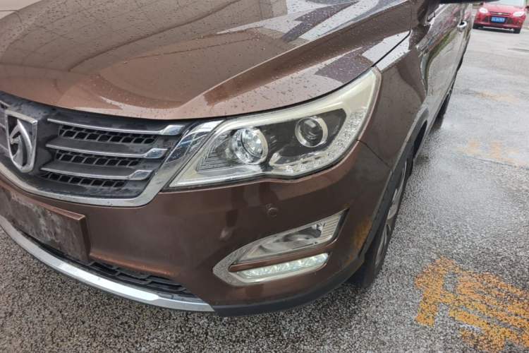 Used Baojun 560 2016 1.8L iAMT Luxury Model Left Front Headlight