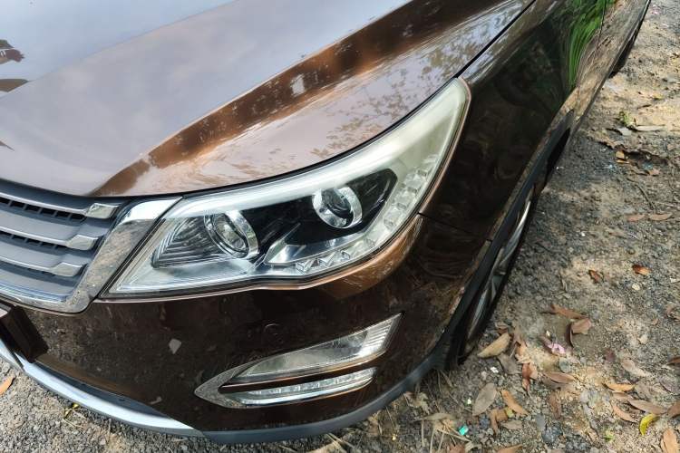 Used Baojun 560 2016 1.8L Manual Luxury Edition Left Front Headlight