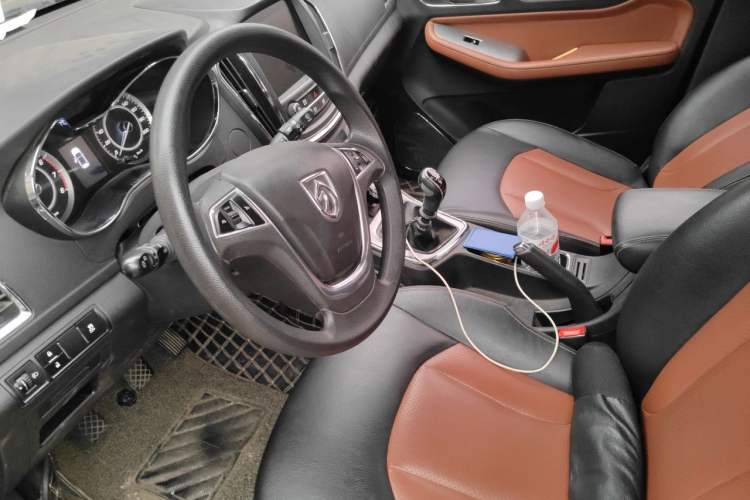 Used Baojun 560 2016 1.8L Manual Elite Edition Left Front Seat