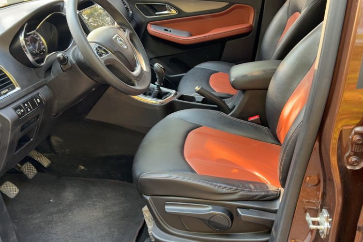 Used Baojun 560 2016 1.8L Manual Elite Edition Left Front Seat