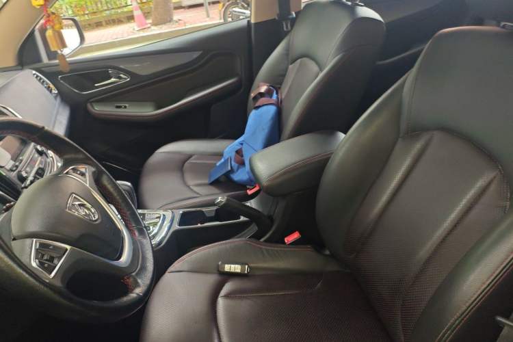 Used Baojun 560 2016 1.8L iAMT Luxury Model Left Front Seat
