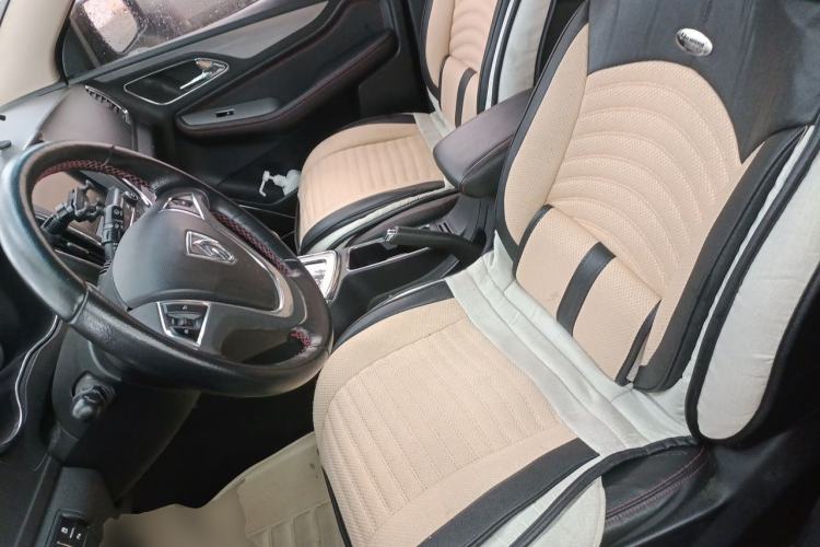 Used Baojun 560 2016 1.8L iAMT Luxury Model Left Front Seat