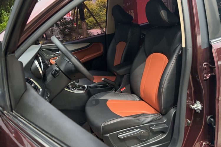 Used Baojun 560 2016 1.8L iAMT Elite Edition Left Front Seat