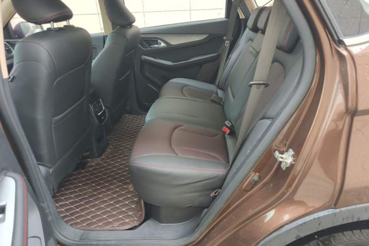 Used Baojun 560 2016 1.8L iAMT Luxury Model Left Rear Seat