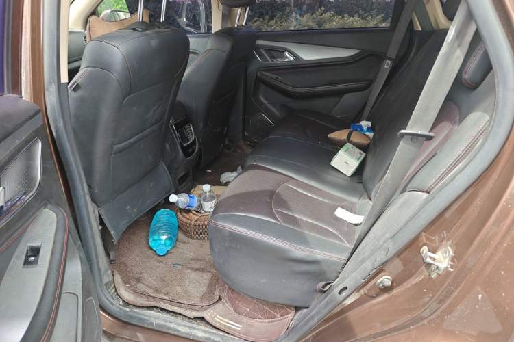 Used Baojun 560 2016 1.8L iAMT Luxury Model Left Rear Seat
