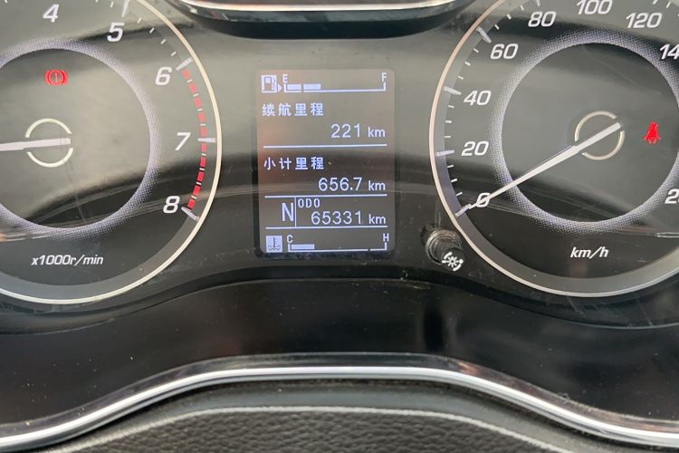 Used Baojun 560 2016 1.8L iAMT Elite Edition Odometer Close Up