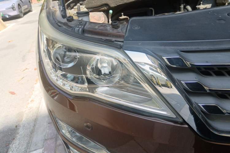 Used Baojun 560 2016 1.8L Manual Luxury Edition Right Front Headlight
