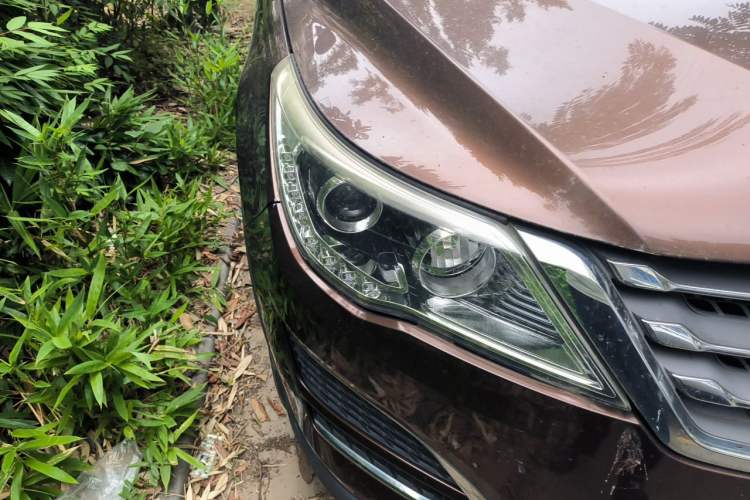 Used Baojun 560 2016 1.8L Manual Value Edition Right Front Headlight