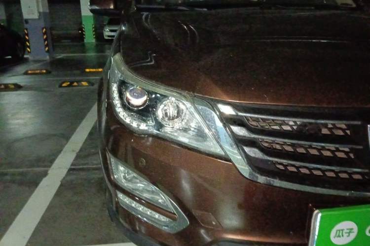 Used Baojun 560 2016 1.5T Manual Luxury Model Right Front Headlight