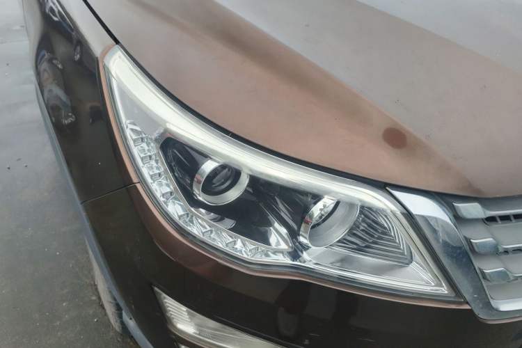 Used Baojun 560 2016 1.8L iAMT Elite Edition Right Front Headlight