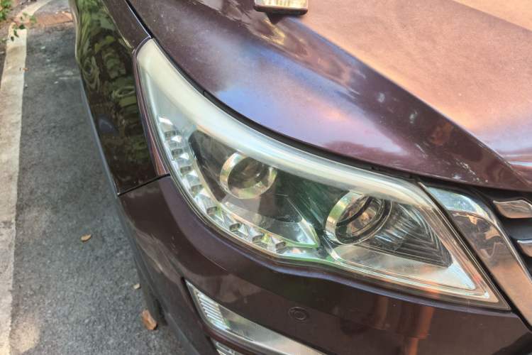 Used Baojun 560 2016 1.5T Manual Luxury Model Right Front Headlight