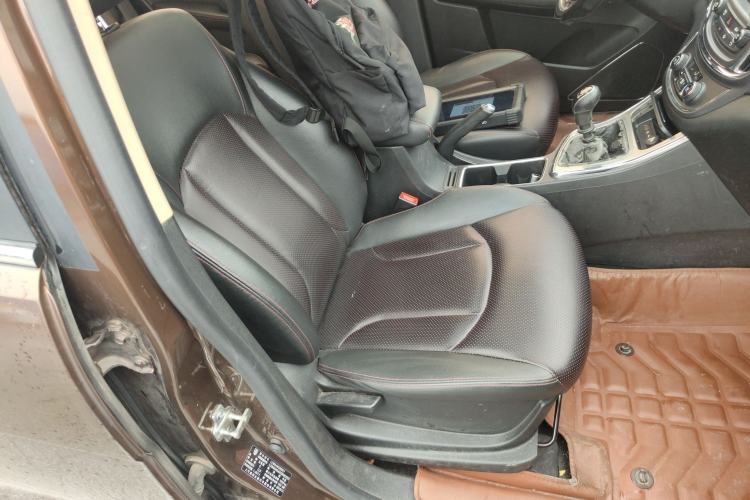 Used Baojun 560 2016 1.5T Manual Luxury Model Right Front Seat
