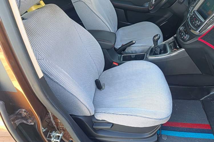 Used Baojun 560 2016 1.5T Manual Luxury Model Right Front Seat