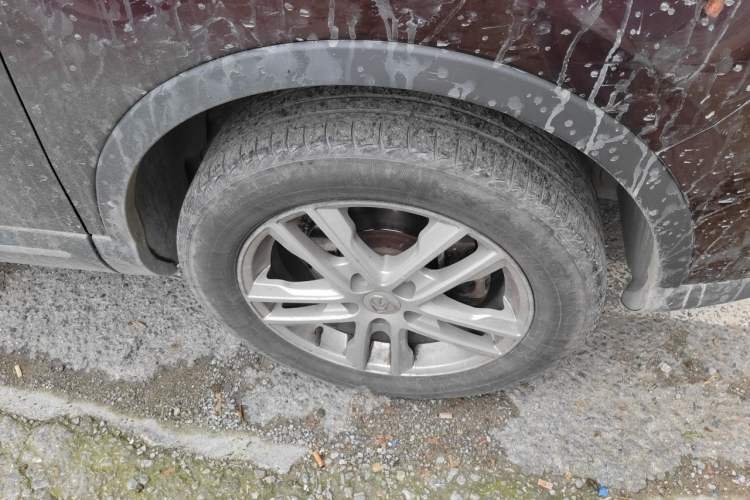 Used Baojun 560 2016 1.8L Manual Elite Edition Right Front Wheel Hub