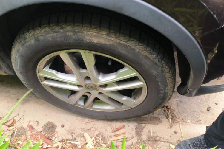 Used Baojun 560 2016 1.8L Manual Value Edition Right Front Wheel Hub