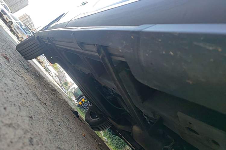 Used Baojun 560 2016 1.5T Manual Luxury Model Right Side Sill