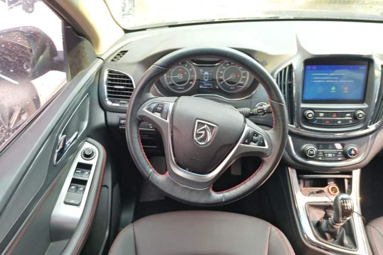 Used Baojun 560 2016 1.8L Manual Luxury Edition Steering Wheel