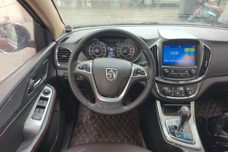 Used Baojun 560 2016 1.8L iAMT Luxury Model Steering Wheel
