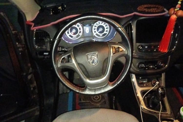 Used Baojun 560 2016 1.5T Manual Luxury Model Steering Wheel