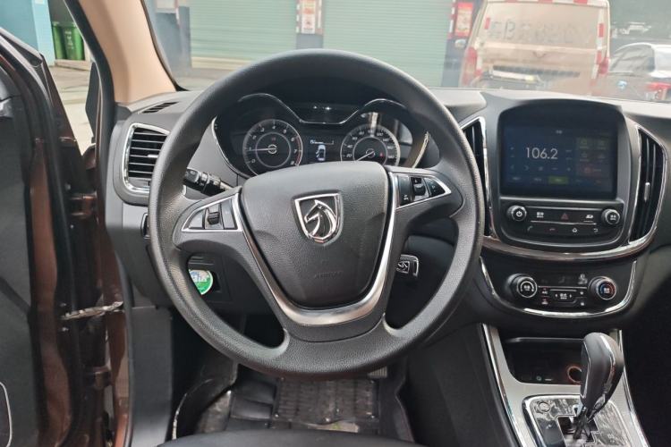 Used Baojun 560 2016 1.8L iAMT Elite Edition Steering Wheel