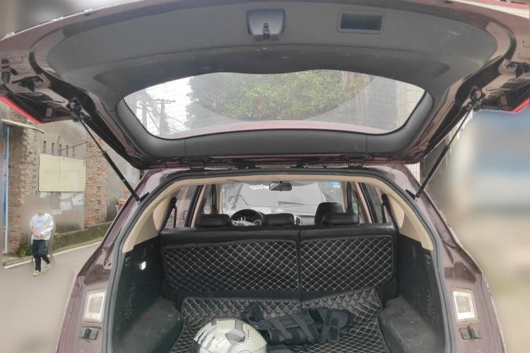 Used Baojun 560 2016 1.8L Manual Elite Edition Trunk