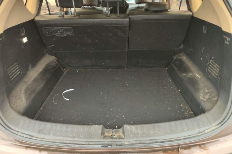 Used Baojun 560 2016 1.5T Manual Luxury Model Trunk